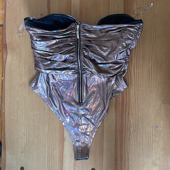 Bodysuit strapless, medium, never worn, new - Picture 2 of 4